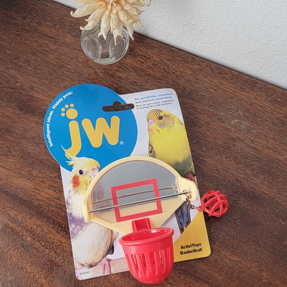 NEW JW Birdie Bird Basketball Bird Toy Parakeet Cockatiel Stimulation Exercise - Picture 1 of 4